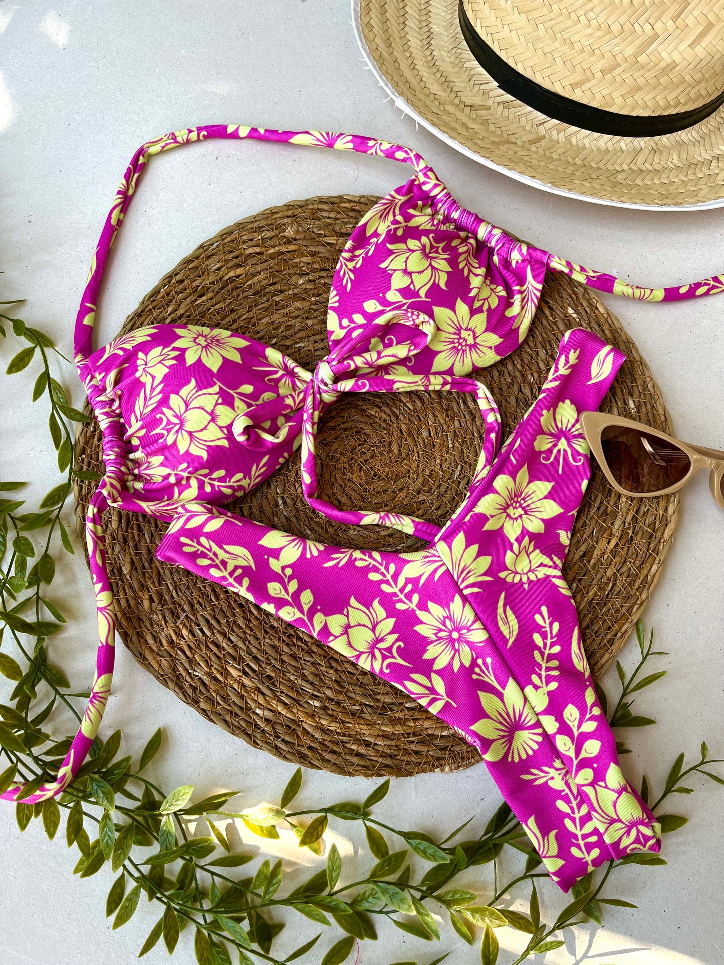 Licor Triangle Bikini Set – High-Leg Cut